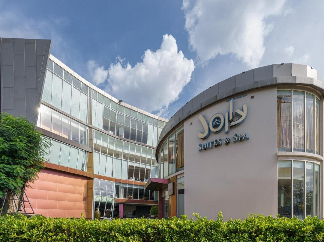 龙仔厝酒店住宿-Jolly Suites & Spa Petkasem