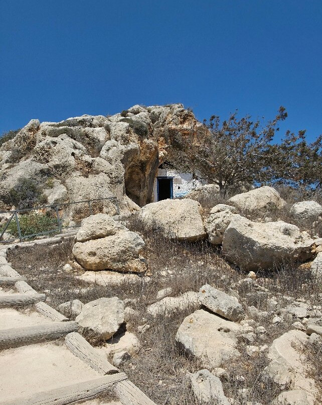 Agioi Saranta Cave Church-普它肋斯必去景点
