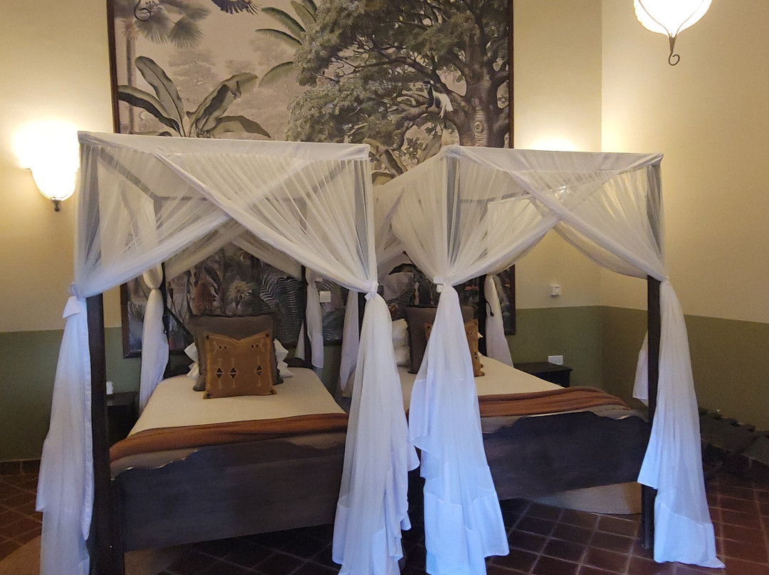 河边树乡村酒店主图