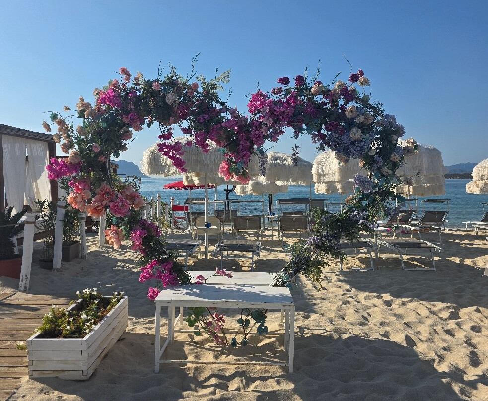 White Beach - La Spiaggia Bianca-Golfo Aranci必去景点