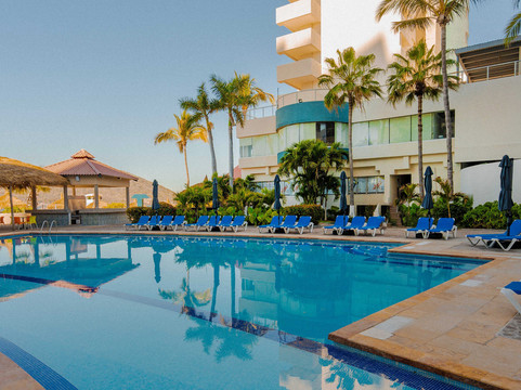 Sunset Palace Beach Hotel主图