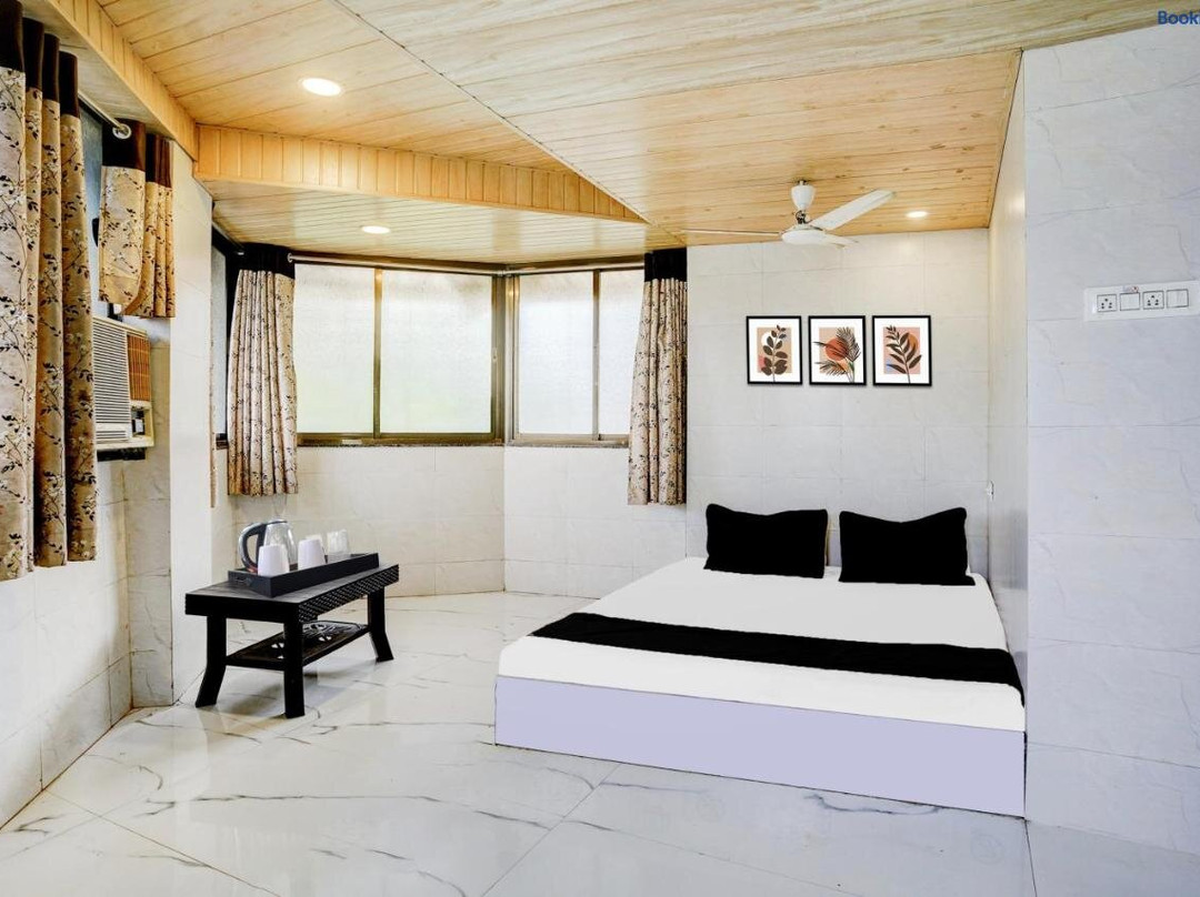 Super Hotel O Ambedkar Chowk Ulhasnagar