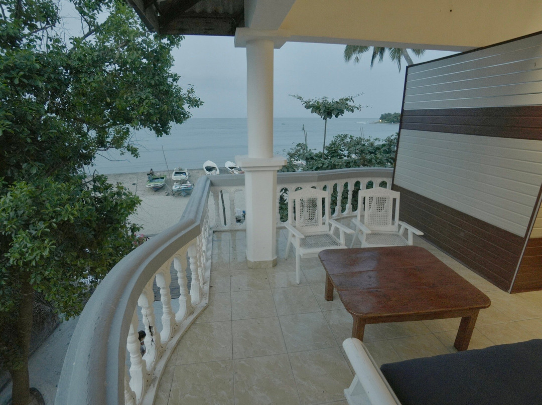 Wave Point Arugambay