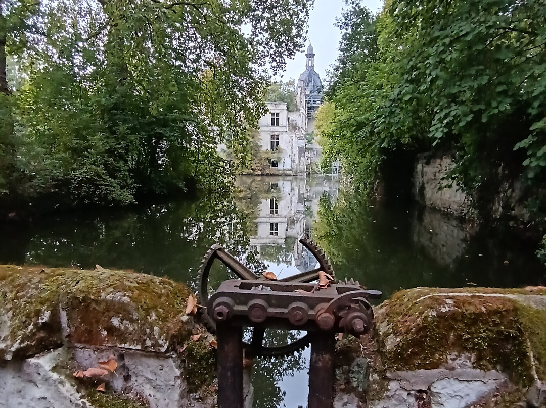 Château de la Mothe Chandeniers-Les Trois-Moutiers必去景点