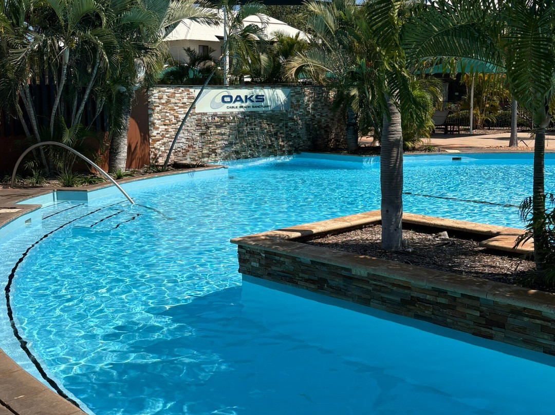 凯布尔海滩盛橡度假酒店主图