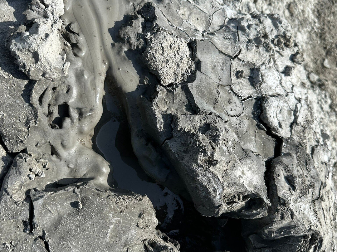 Mud Volcanoes-Qobustan必去景点