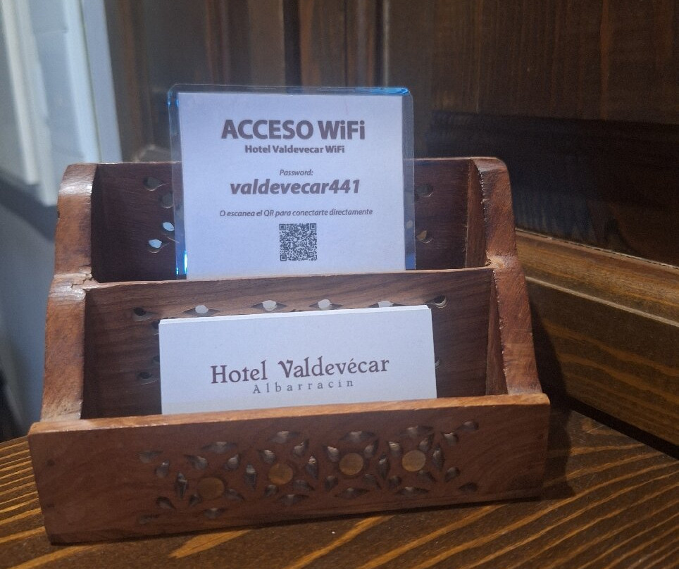 瓦尔德维卡酒店主图