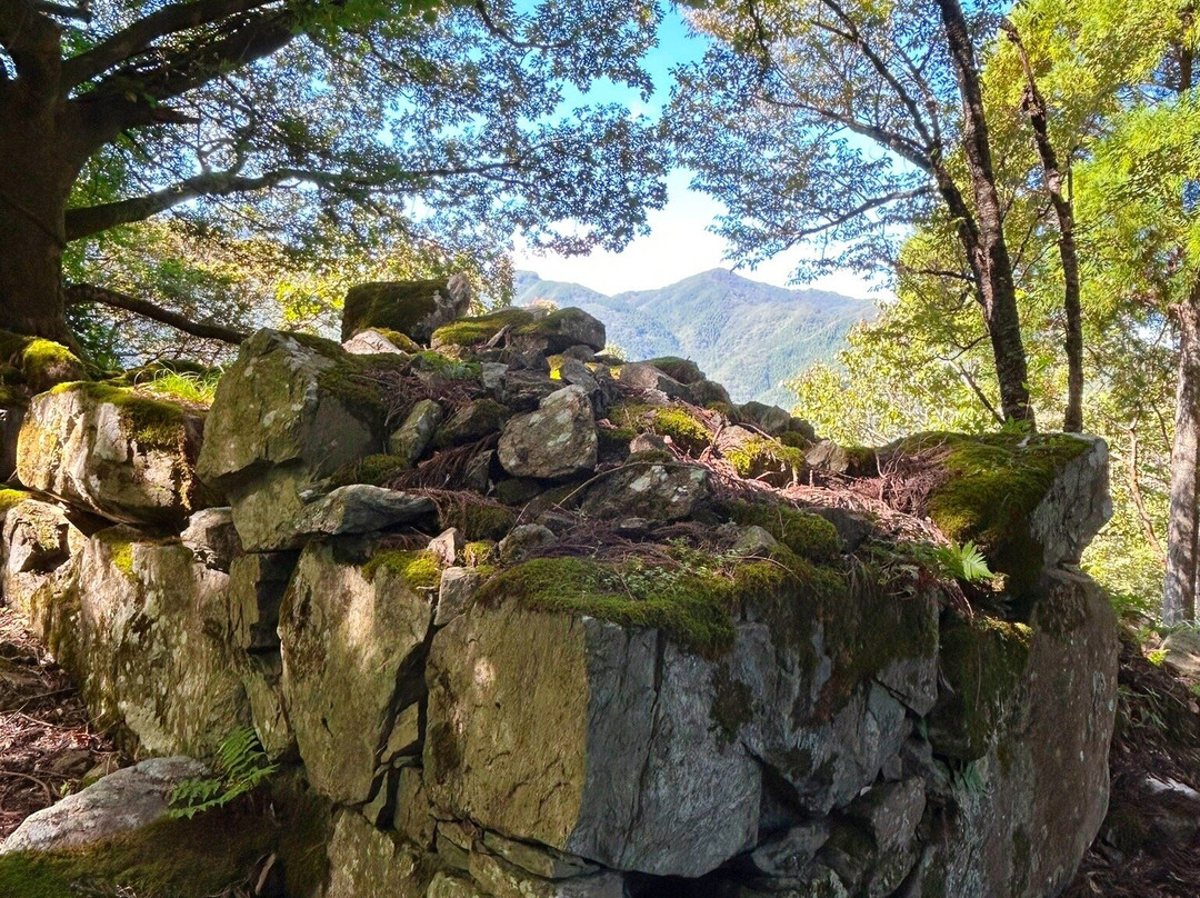 The remains of Wakasaonigajo Castle-若狭町必去景点