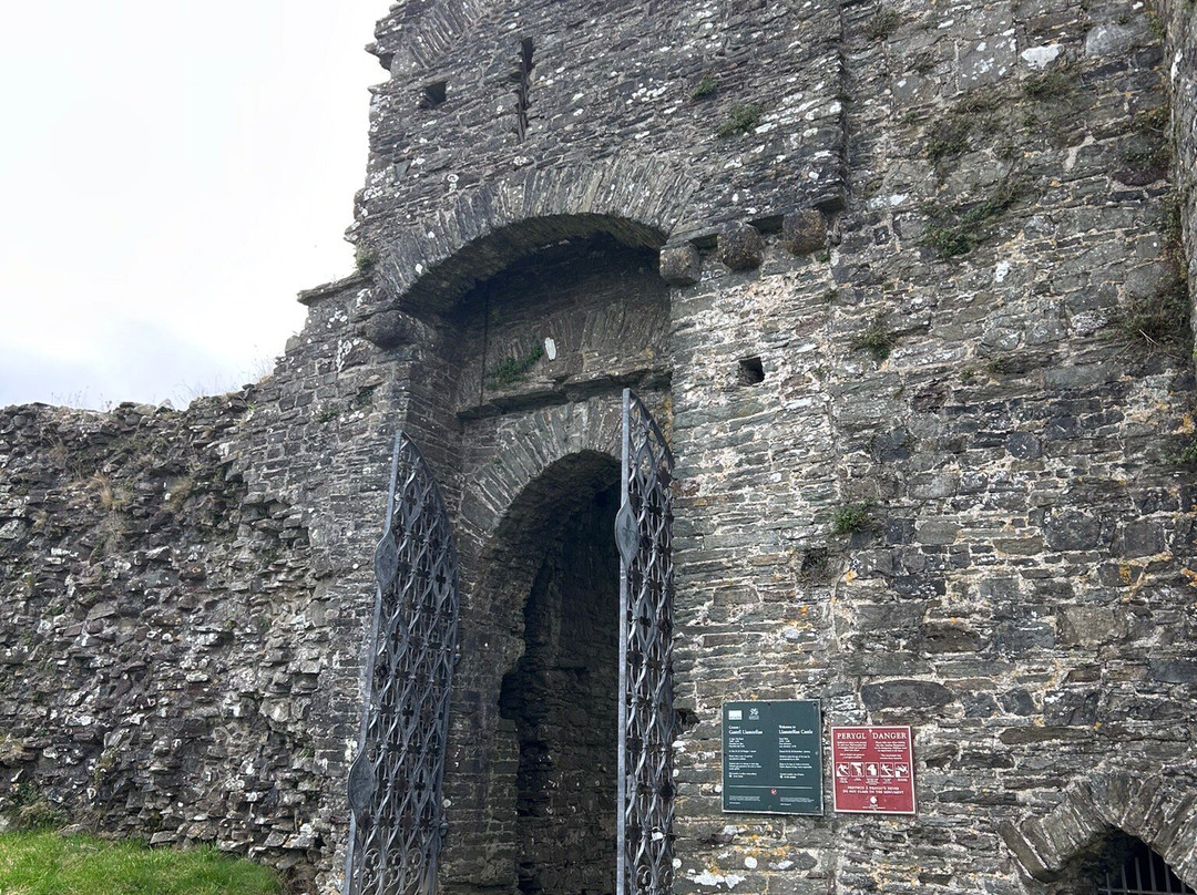 Llansteffan Castle-Llansteffan必去景点