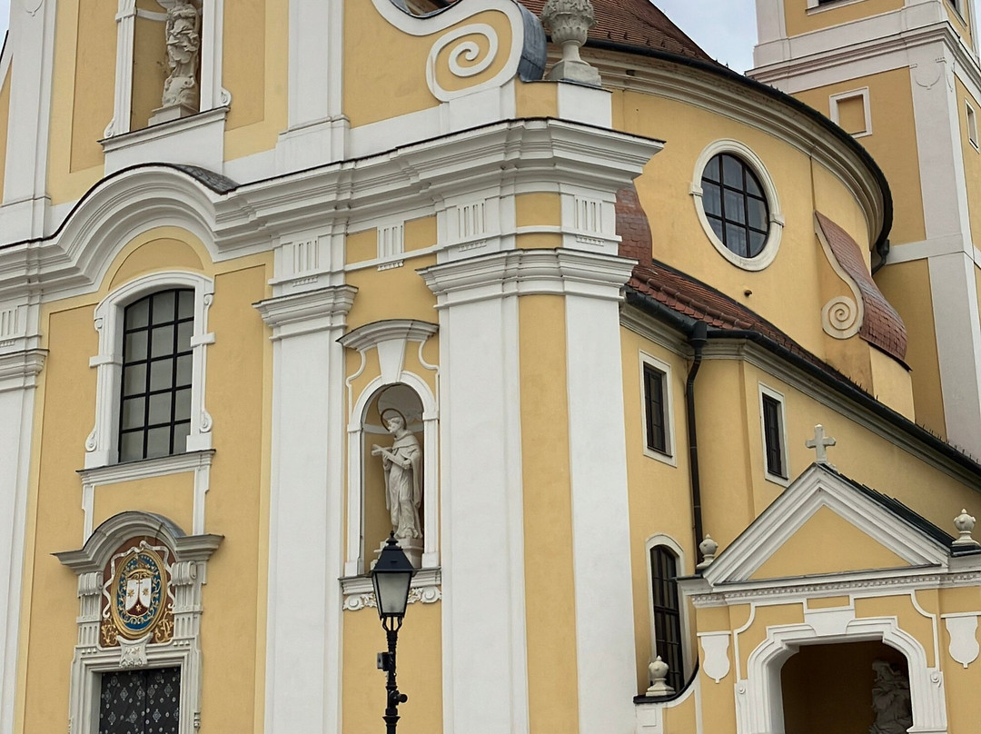 Győri Kármelhegyi Boldogasszony Templom-焦尔必去景点