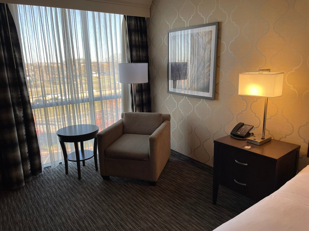 Doubletree By Hilton Hotel Detroit - Dearborn主图
