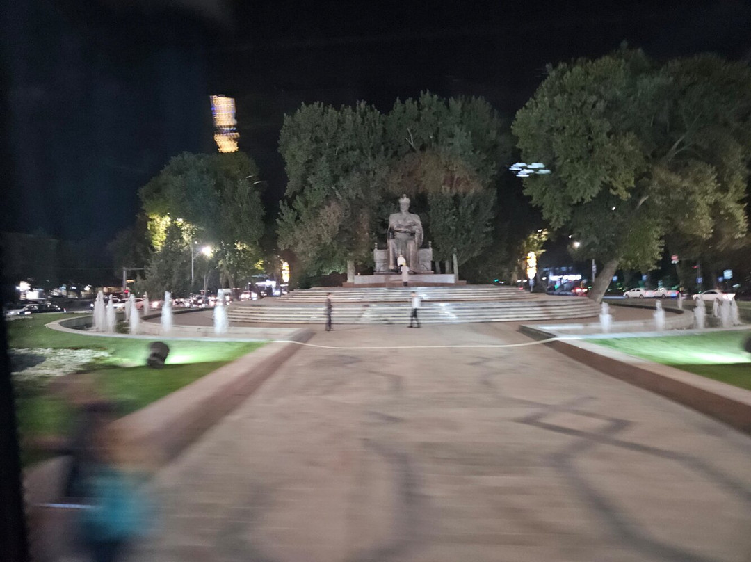 Statue of Amir Temur-撒马尔罕必去景点