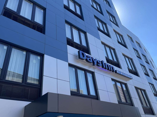 Days Inn by Wyndham Bronx NYC