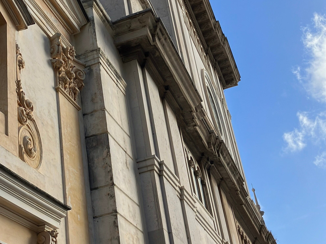 Chiesa di Santa Maria Assunta e Cripta Medievale-波西塔诺必去景点