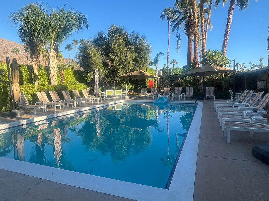 沙漠里维埃拉酒店主图