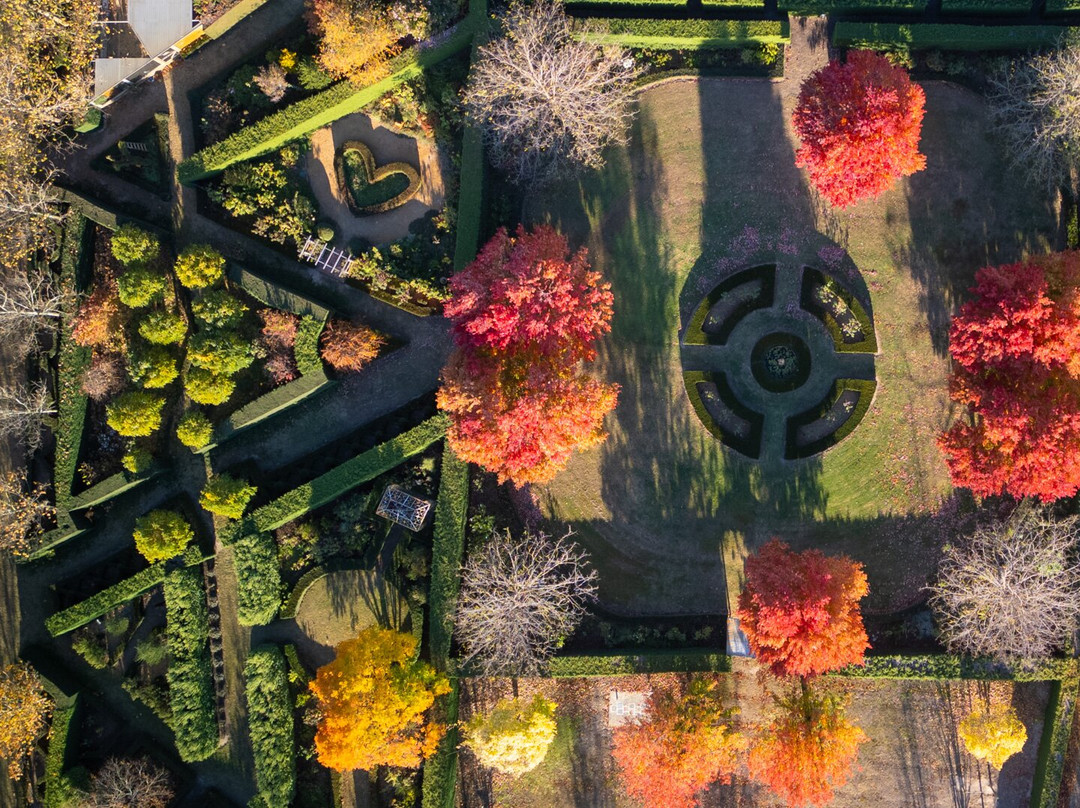 High Country Gardens, Gallery and Maze-Goughs Bay必去景点