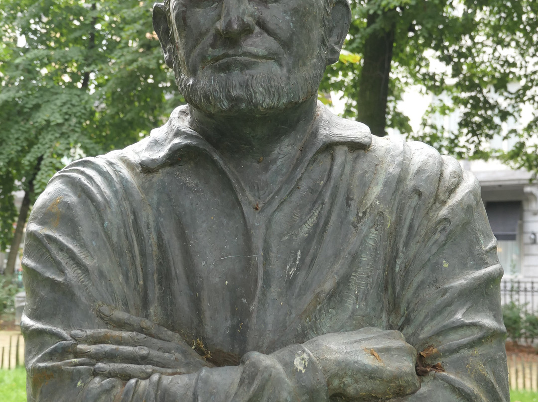 Buste de Marnix Gijsen-伊克塞尔必去景点