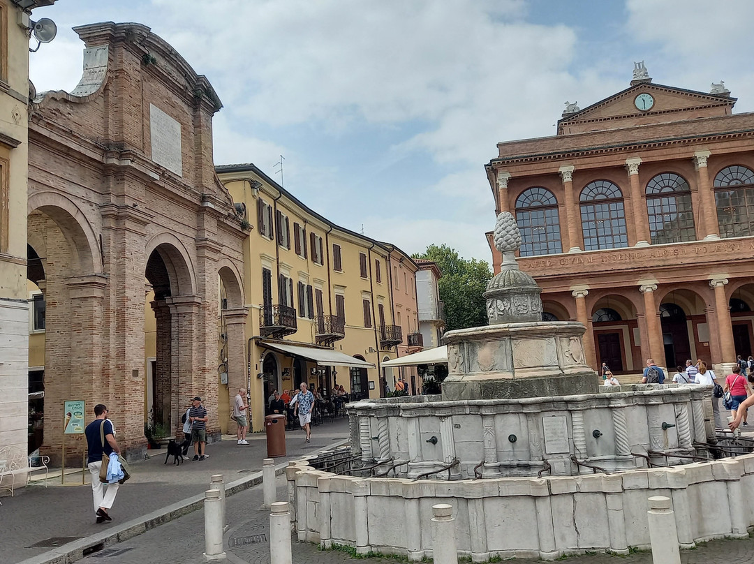 加富尔广场-里米尼必去景点