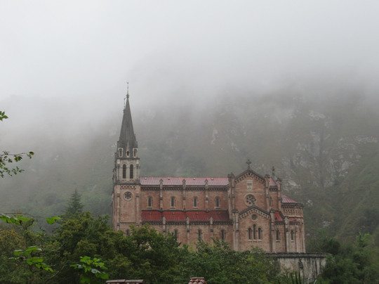 Basilica de Santa Maria la Real de Covadonga-Covadonga必去景点