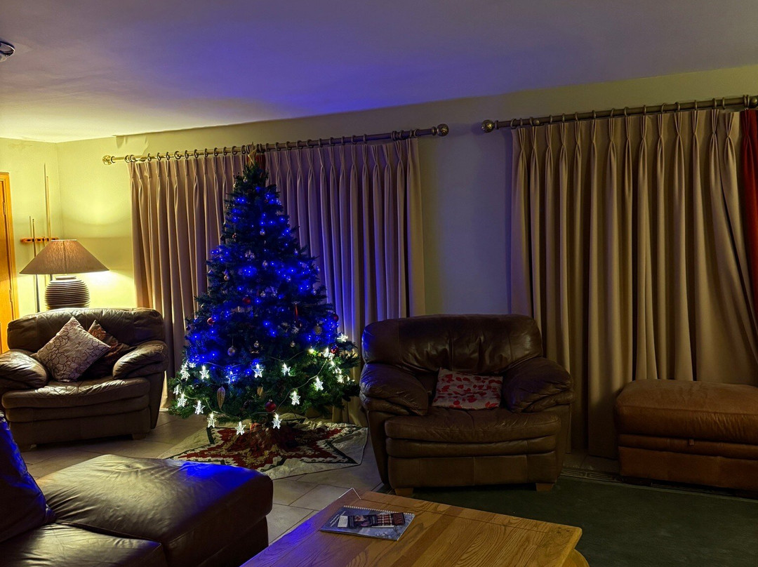 Errichel Cottages主图