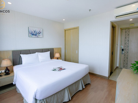 Lavencos Hotel主图