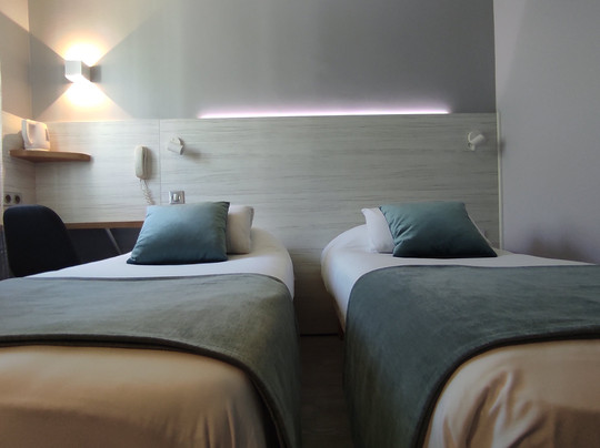 基里亚德蒙佩里尔苏德拉特酒店主图