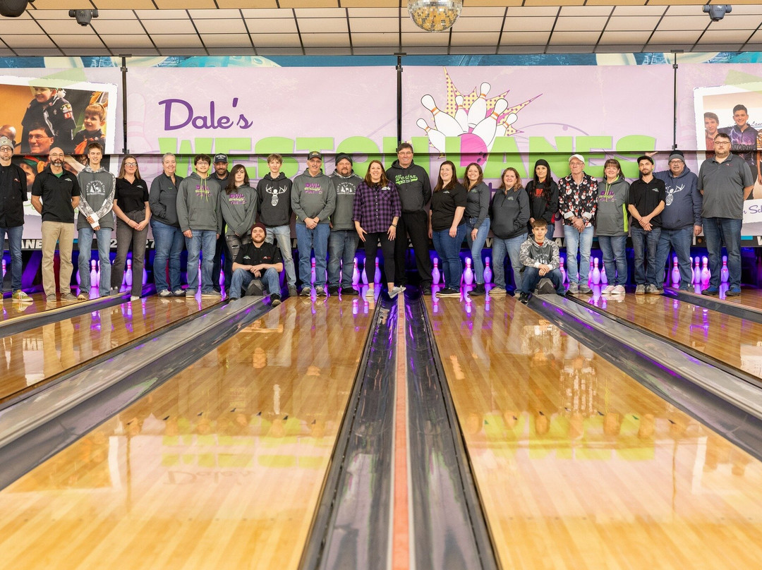 Dale's Weston Lanes-Weston必去景点