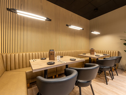 普利斯提格金色酒店主图