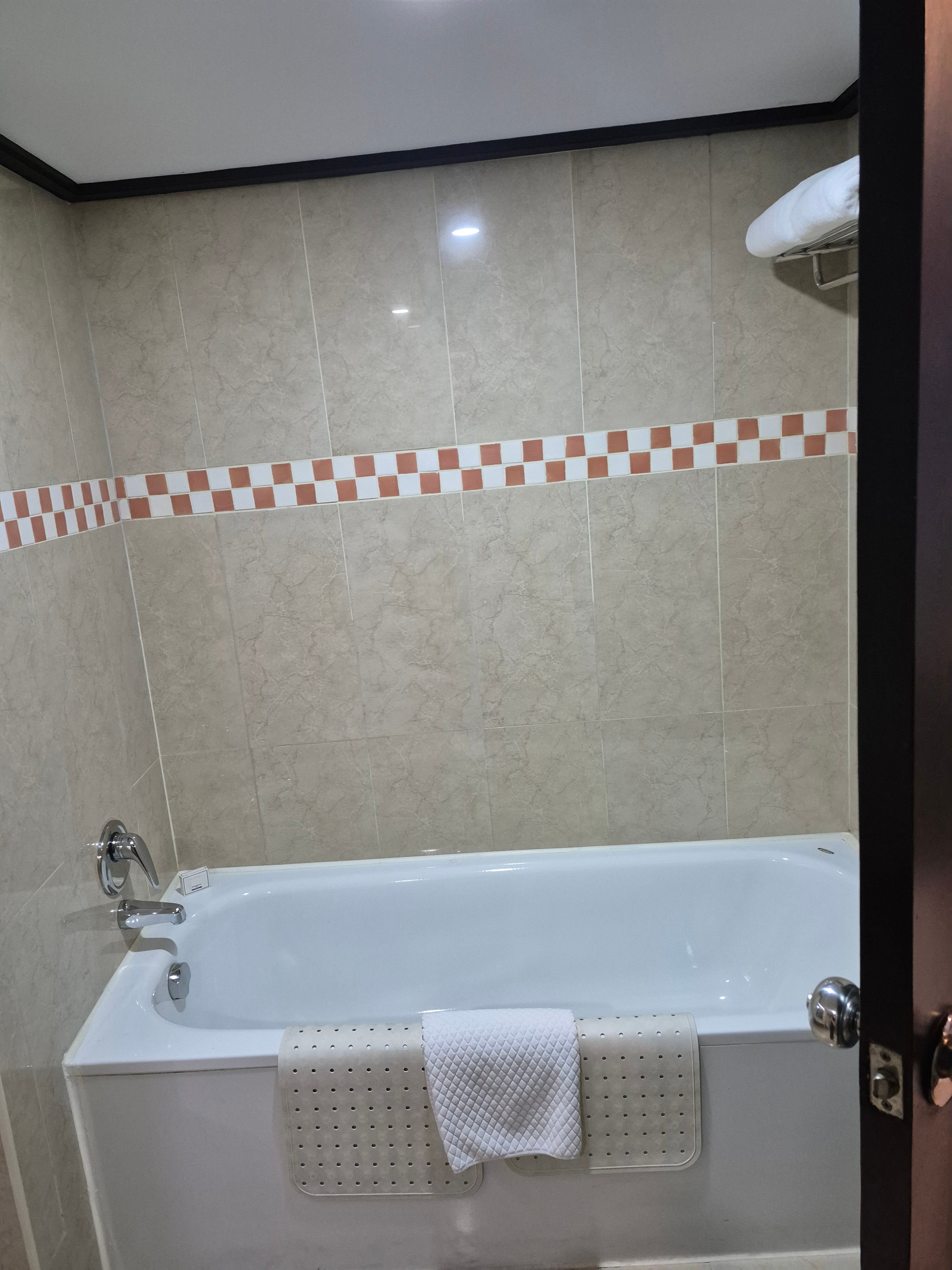 曼谷彩虹云宵酒店-浴室