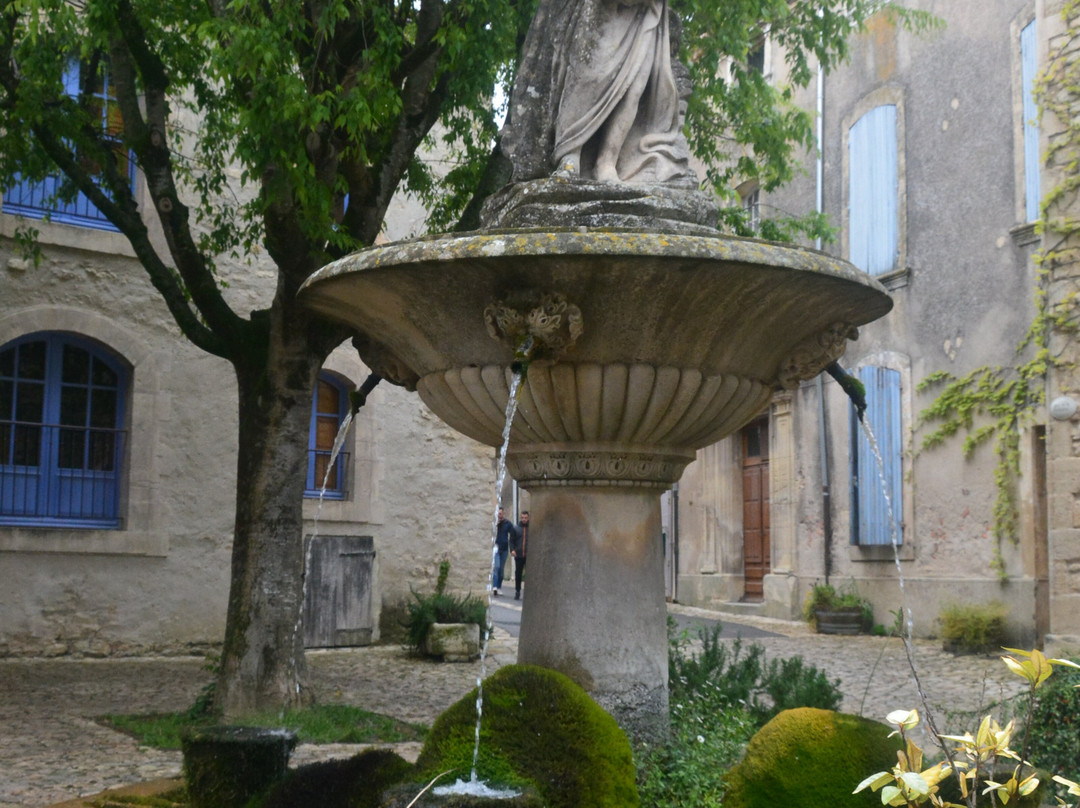 Place De La Fontaine-Saignon必去景点
