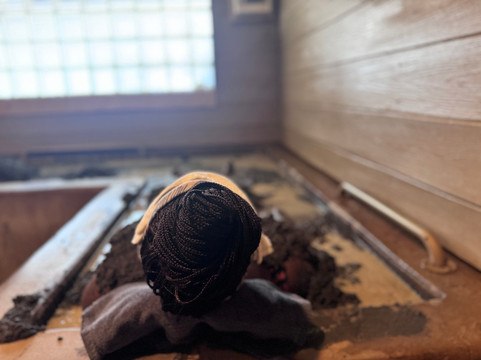 金沙湾温泉酒店主图