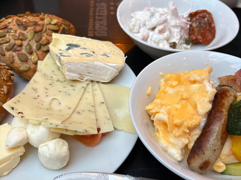 速韦特斯酒店主图