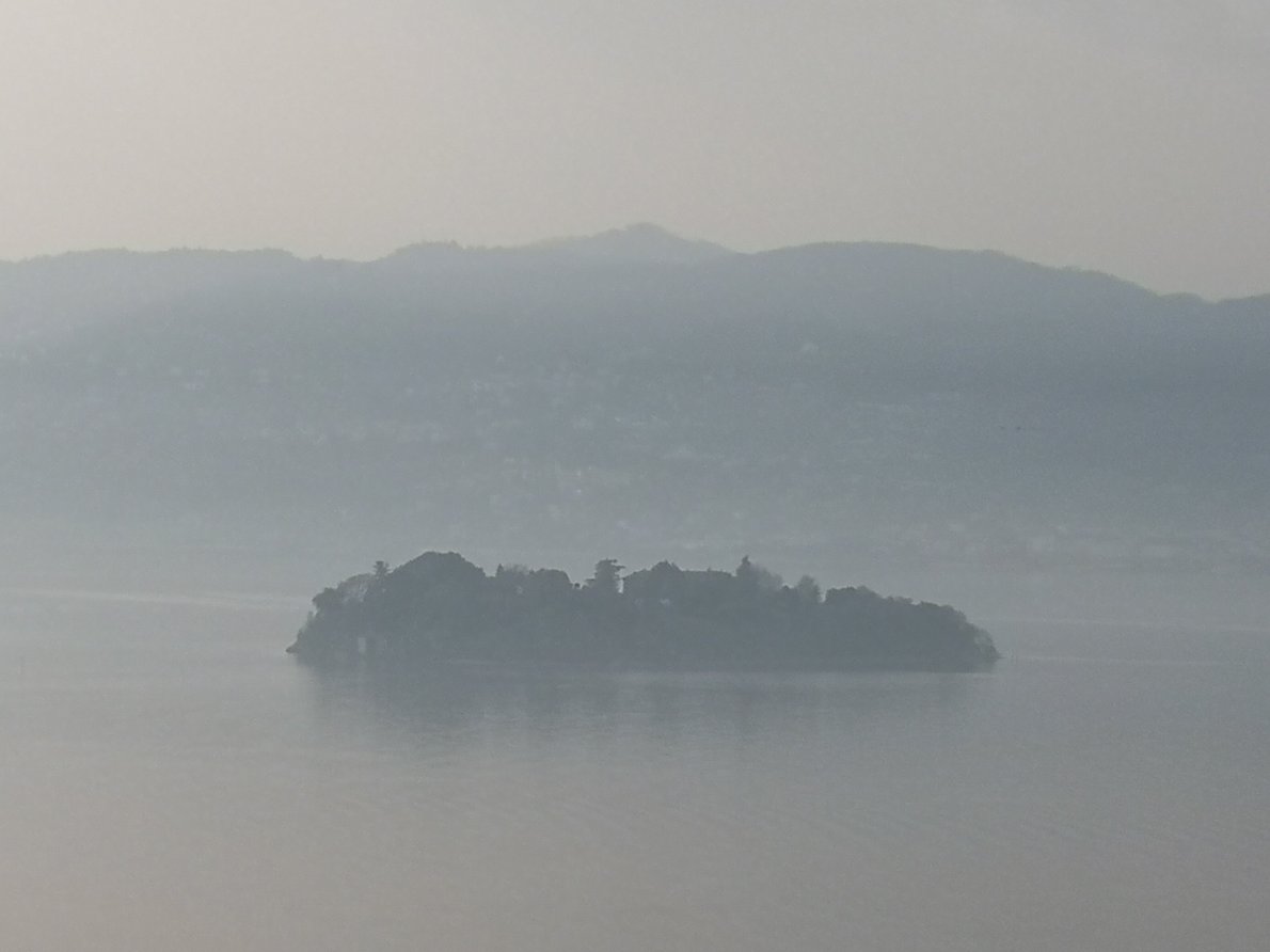 雷纳鲁民宿-官方