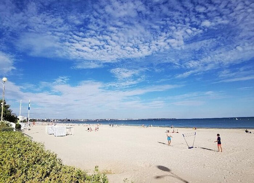 Esplanade Benoît-拉博尔埃斯库布拉克必去景点