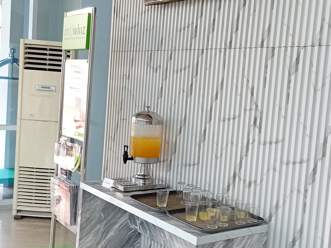 巴里巴班维兹鼎盛酒店主图