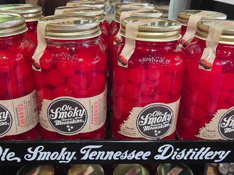 Ole Smoky Whiskey Barrelhouse-盖林柏格必去景点