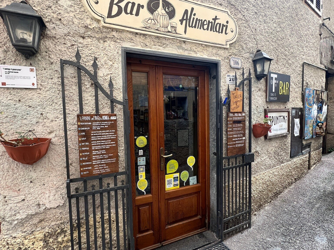 I graffiti di Casoli-Casoli必去景点