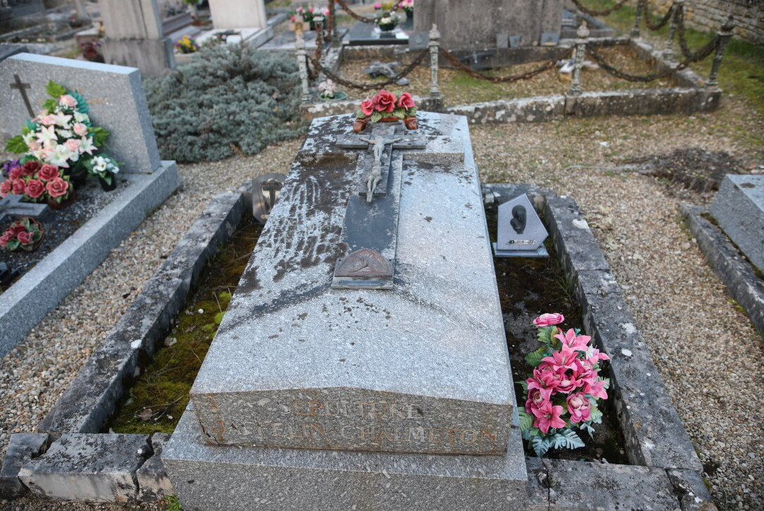 Cimetière communal de Demigny-Demigny必去景点