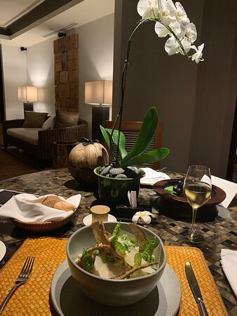 巴厘岛雷吉安水明漾主图