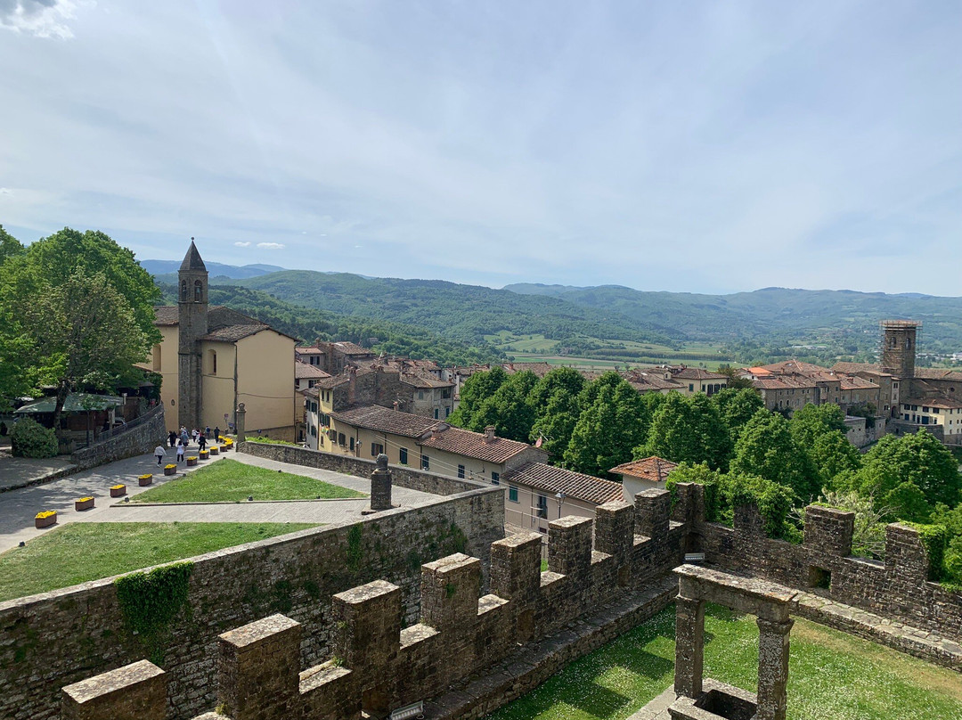 Castello di Poppi dei Conti Guidi-波皮必去景点