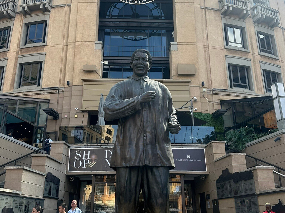 Nelson Mandela Square-桑顿必去景点