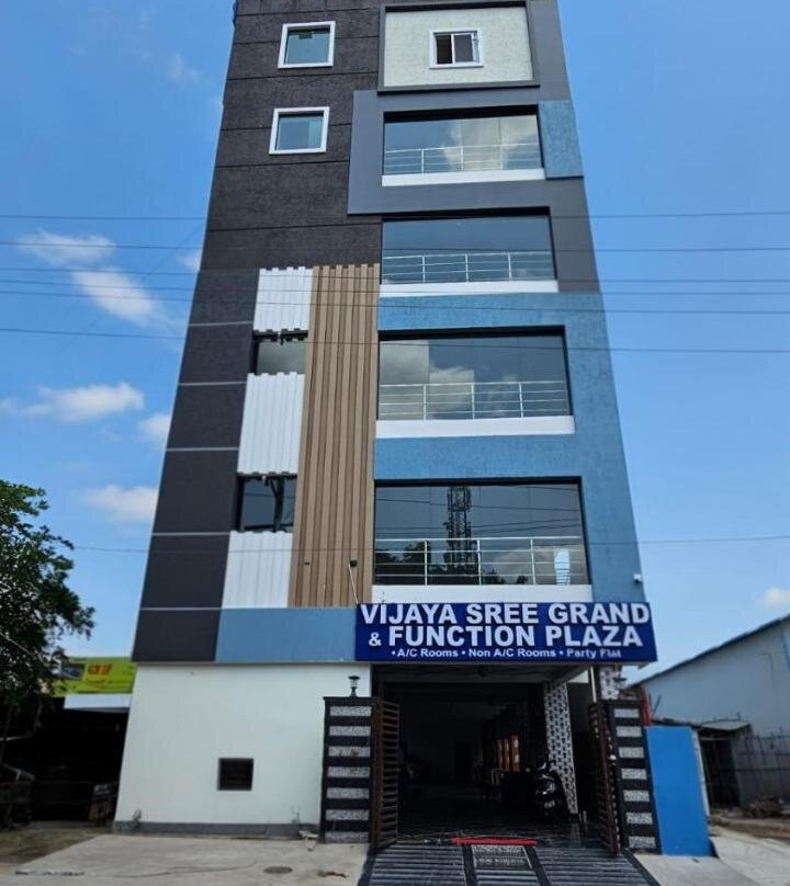Vijaya Sree Grand & Function Plaza