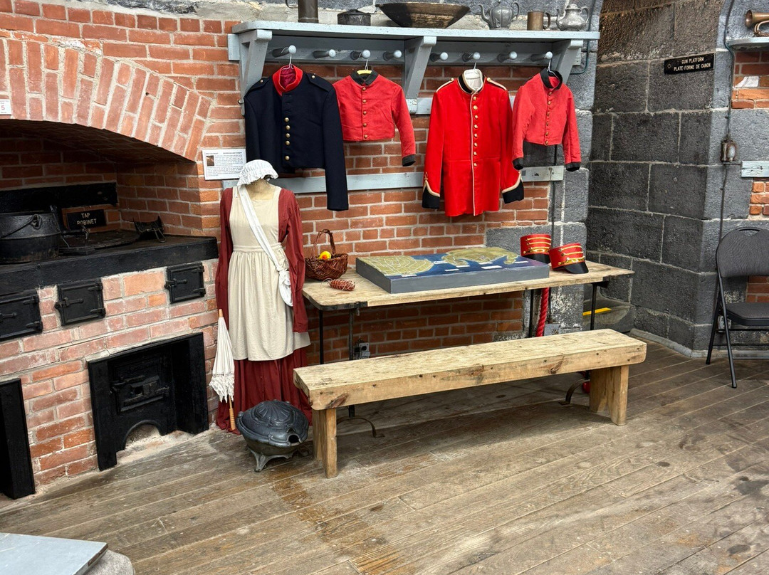 Murney Tower National Historic Site-金斯顿必去景点