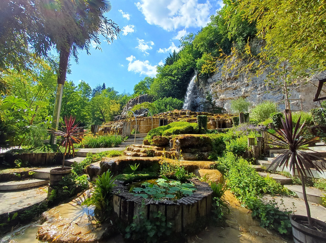 Jardin Des Fontaines Pétrifiantes-La Sone必去景点