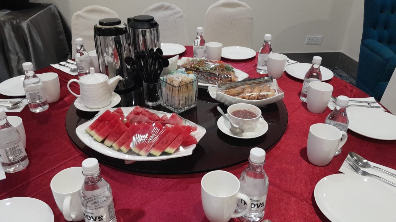 新山特罗夫酒店-旅行者