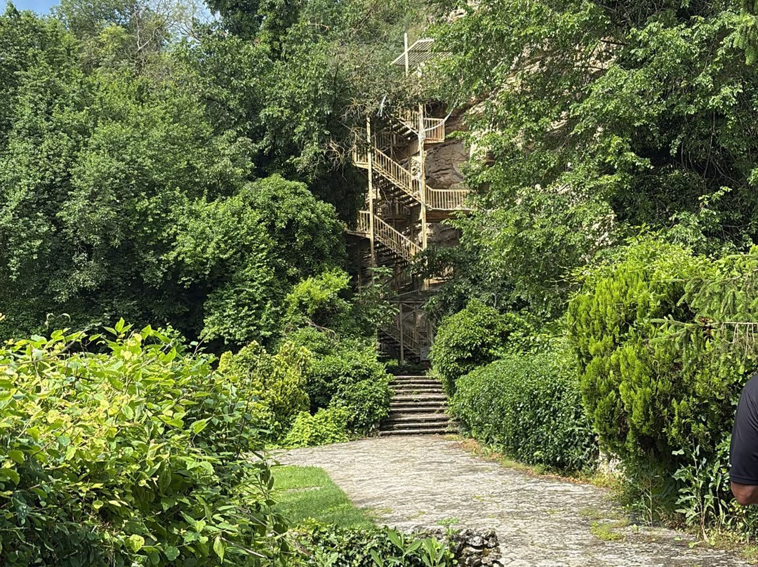 Aladzha Monastery-瓦尔纳必去景点