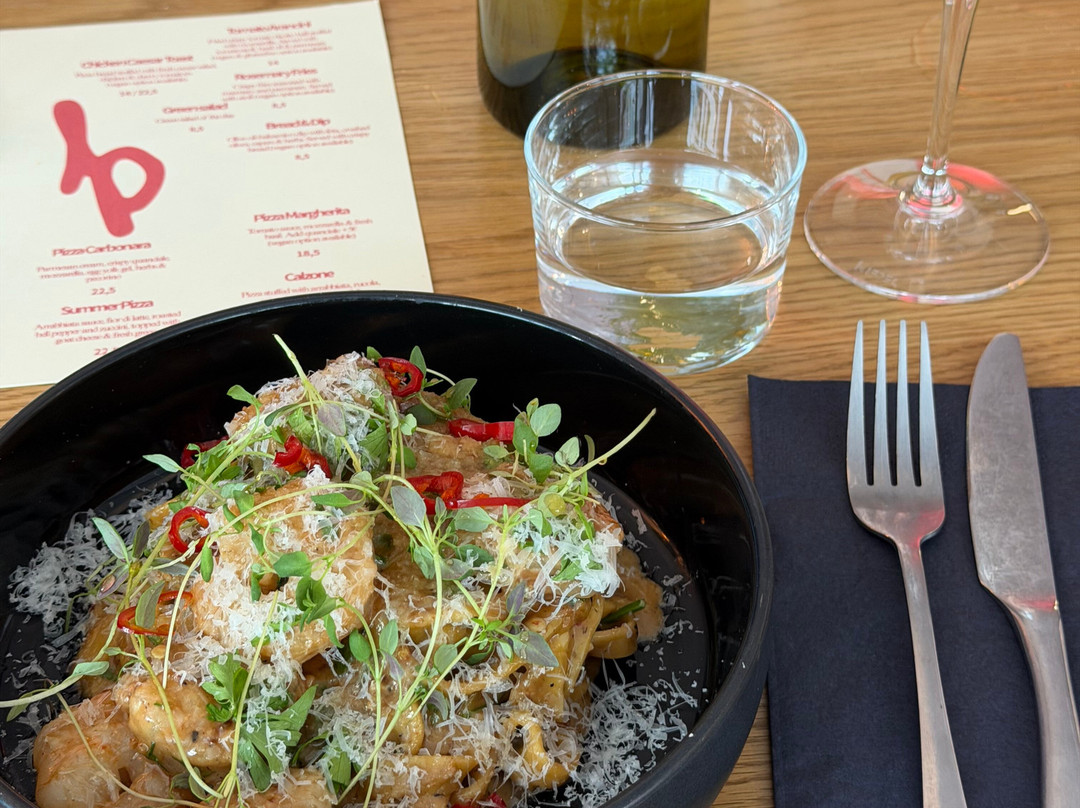Bistro 11