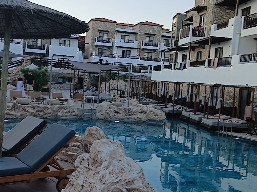 琳蒂亚海岸海滩酒店主图