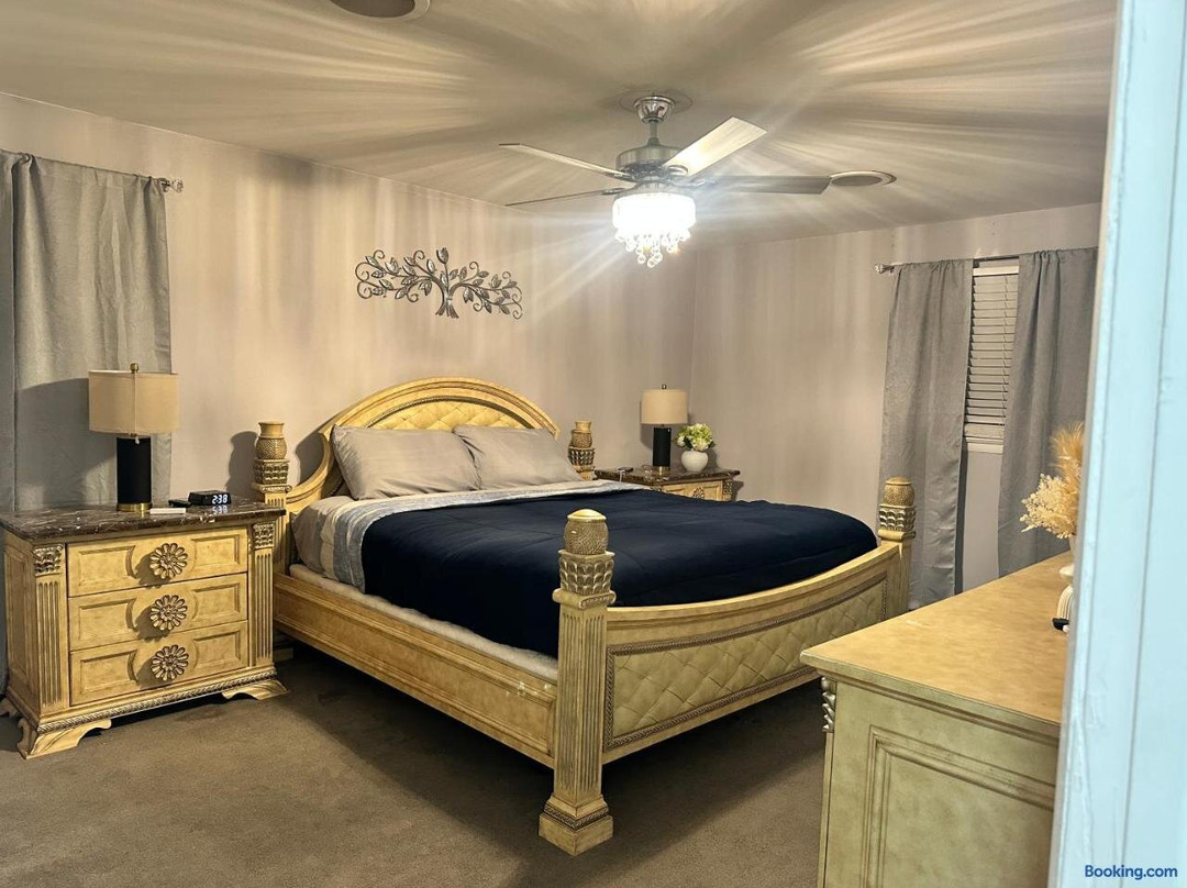 Crystal Serenity 3 BR Apartment near MGM