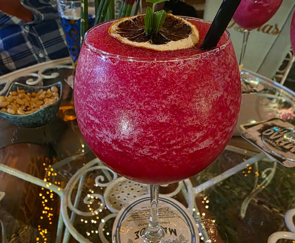 Yamas Cocktail Bar-Lardos必去景点